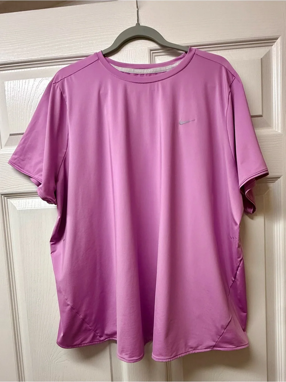 Women’s Nike Swift Dri-FIT Running Top Light Magenta/Pink Reflective | Size: 3X